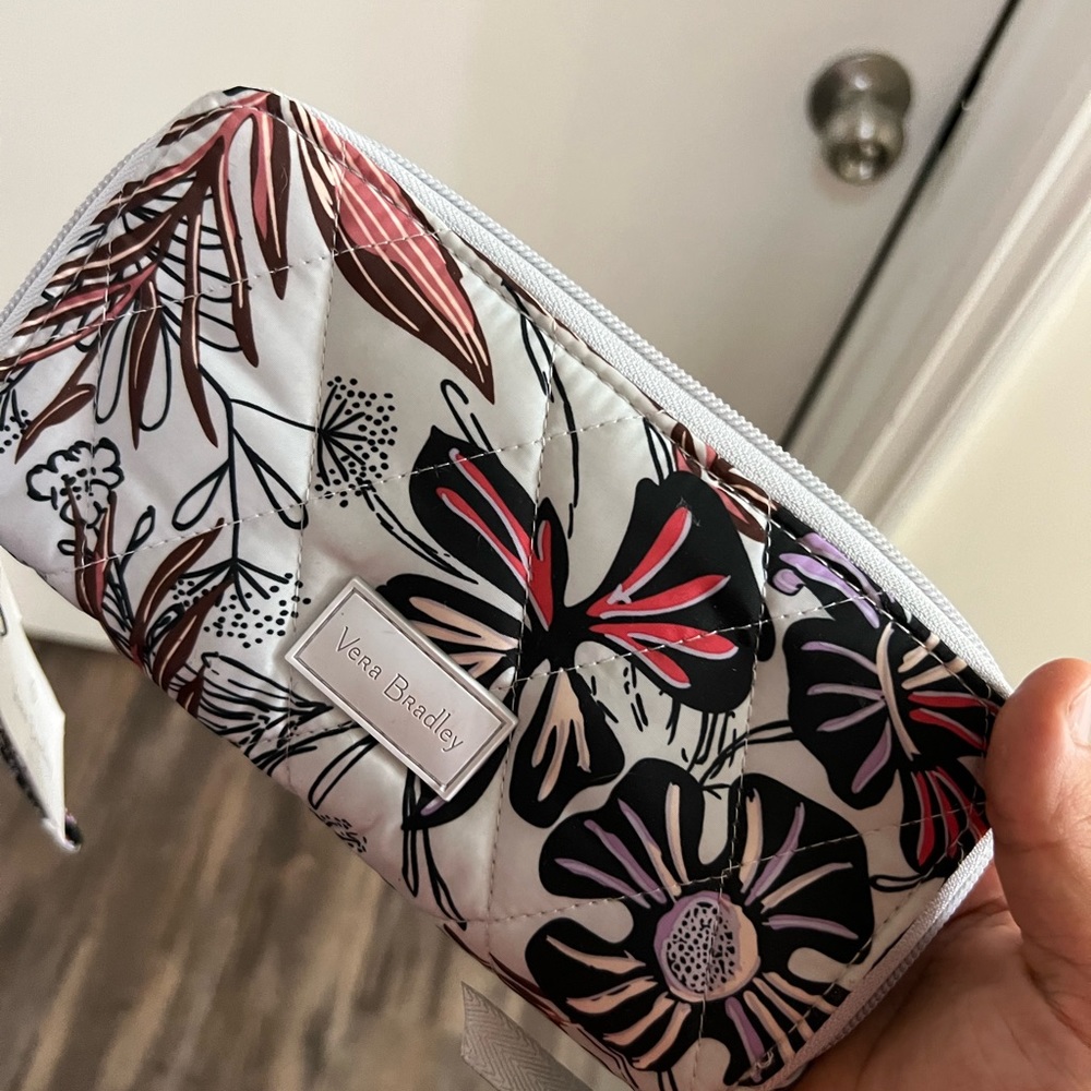 Water/RFID protected patterned Vera Bradley wallet